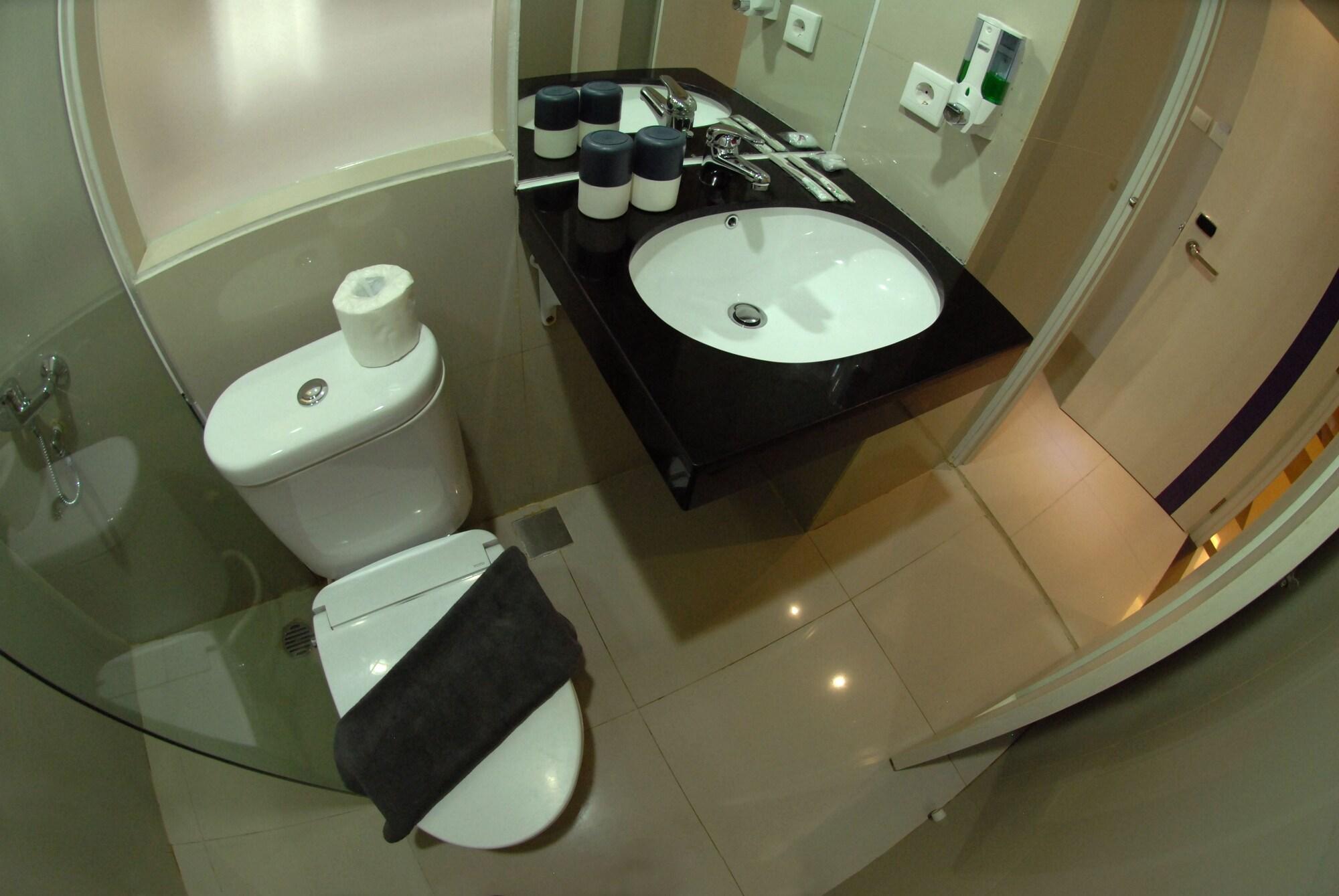 Vio Hotel Veteran Бандунг Екстер'єр фото